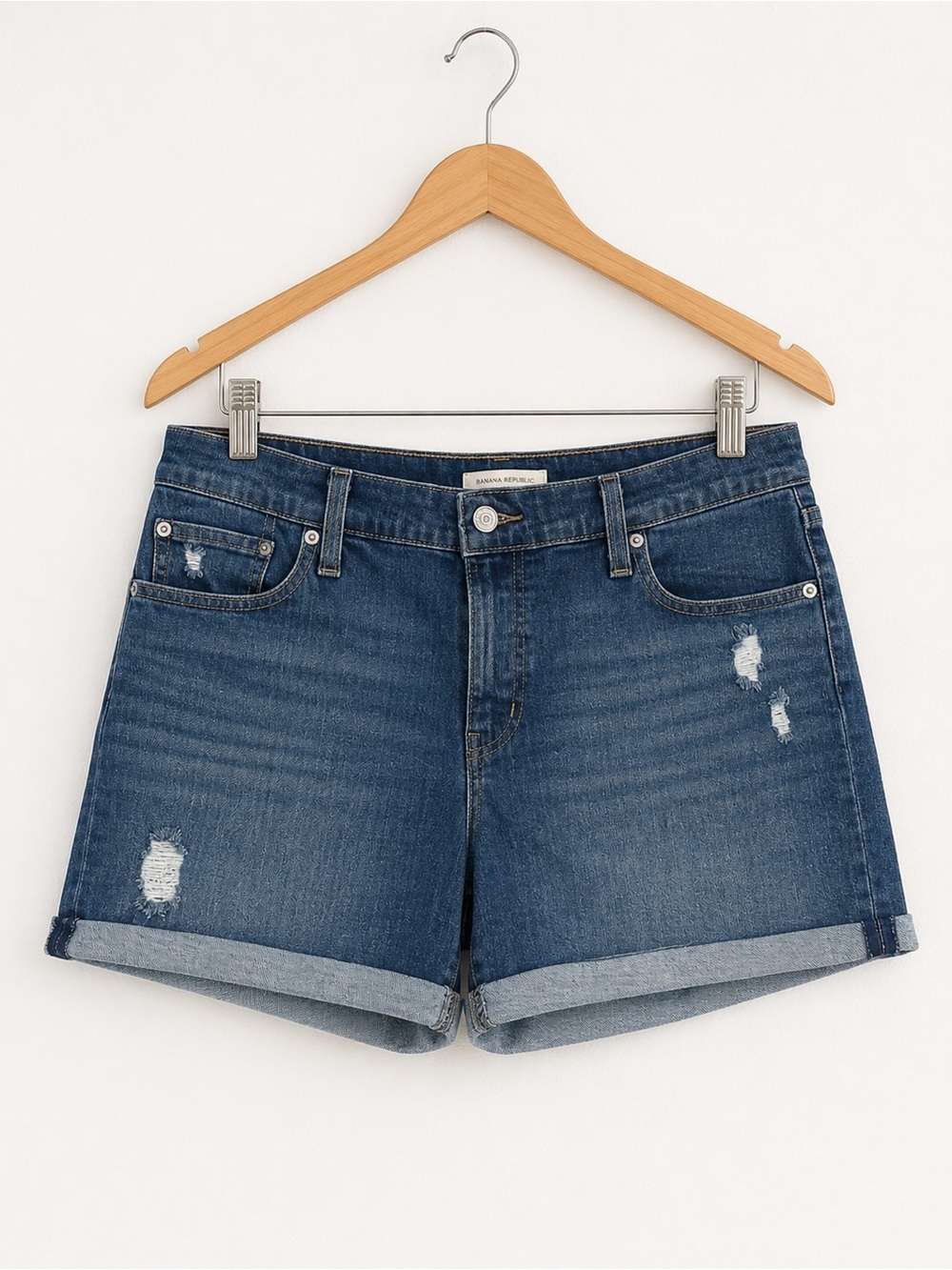 Levi’s Mid Length Distressed Cuffed Denim Shorts Women’s Size 32